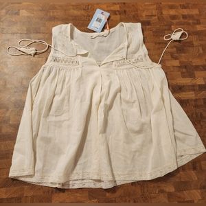 Chelsea & Violet top in Tropical Fiesta. 100% cotton top. SIZE Small